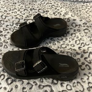 Sketcher Sandals size 10 - Black